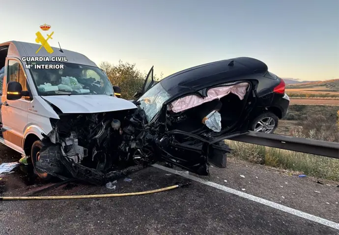 Estado en el que han quedado los dos vehículos siniestrados. - GUARDIA CIVIL