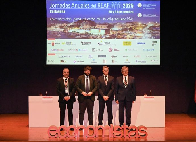 El presidente de la Comunidad, Fernando López Miras, inaugura en Cartagena las Jornadas Anuales del Registro de Economistas Asesores Fiscales (REAF) con el lema ‘Preparados para el reto de la digitalización’