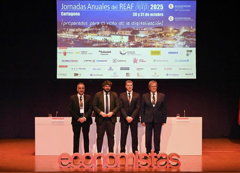 El presidente de la Comunidad, Fernando López Miras, inaugura en Cartagena las Jornadas Anuales del Registro de Economistas Asesores Fiscales (REAF) con el lema Preparados para el reto de la digitalización