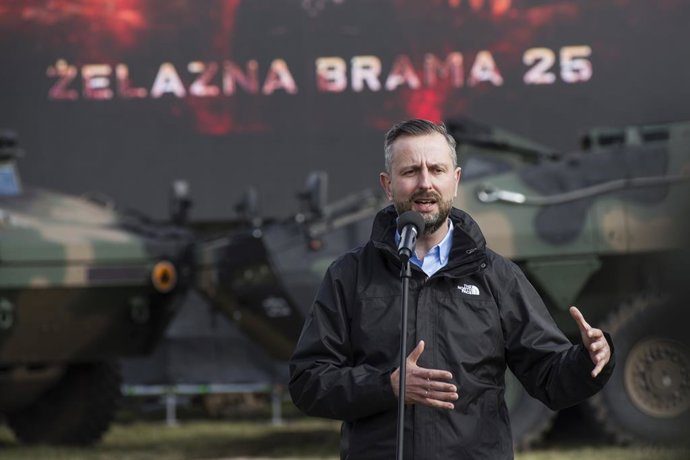 Archivo - September 17, 2025, Orzysz, Warmian-Masurian Voivodeship, Poland: Deputy Prime Minister and Minister of Defense, Wladyslaw Kosiniak-Kamysz speaks after the military exercises of Poland and NATO allied countries. Poland and NATO allied countries 
