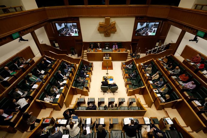 Pleno en el Parlamento Vasco