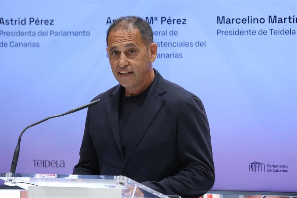 Colectivo de pacientes con ELA piden en el Parlamento aplicar la nueva ley estatal y lograr una vida "más digna y libre"
