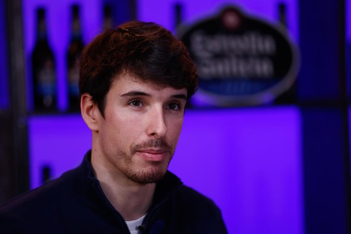 Archivo - Alex Marquez participa de uma entrevista de Alex Marquez e Marc Marquez da Estrella Galicia 0,0 para a Europa Press no Phygital Hub em 10 de janeiro de 2024 em Madri, Espanha.