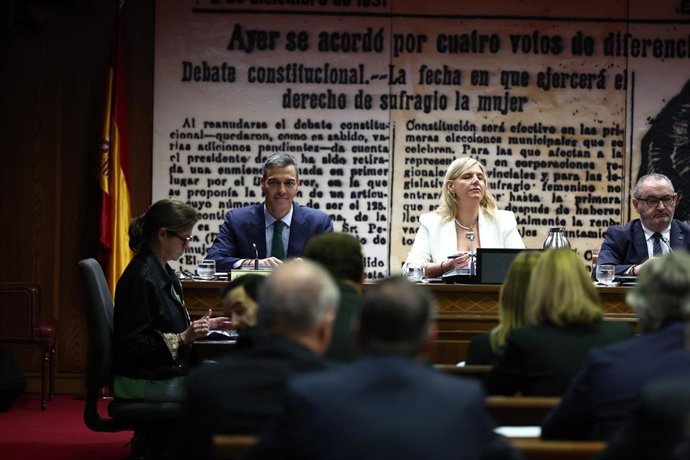El presidente del Gobierno, Pedro Sánchez, comparece en la Comisión de Investigación sobre el 'caso Koldo', en el Senado, a 30 de octubre de 2025, en Madrid (España). 
