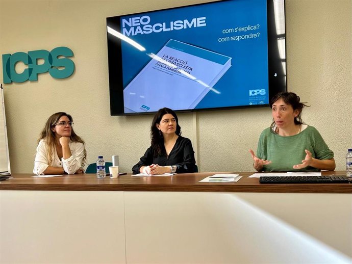 Las investigadoras Leire Rincón, Paula Zuluaga y Maria Freixanet presentan el libro 'La reacció neomasclista després de la quarta onada feminista' en el ICPS