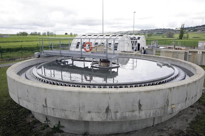 Archivo - Imagen de archivo de una EDAR.