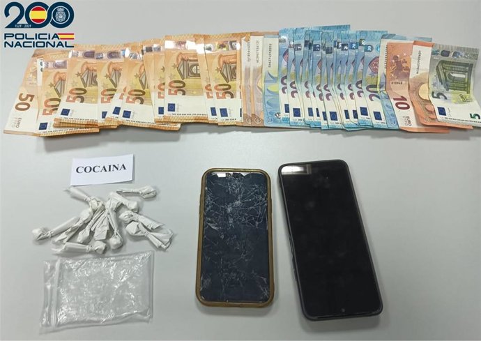 Imágenes del contenido incautado