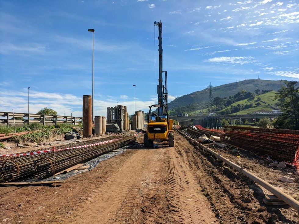 Obras duplicación vía entre Orejo y Astillero