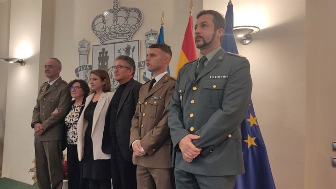 Condecorados con la Orden al Mérito Civil.