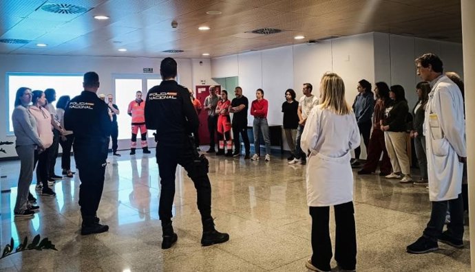 La Policía Nacional forma a una treintena de profesionales del ámbito sanitario en prevención y reacción ante agresiones
