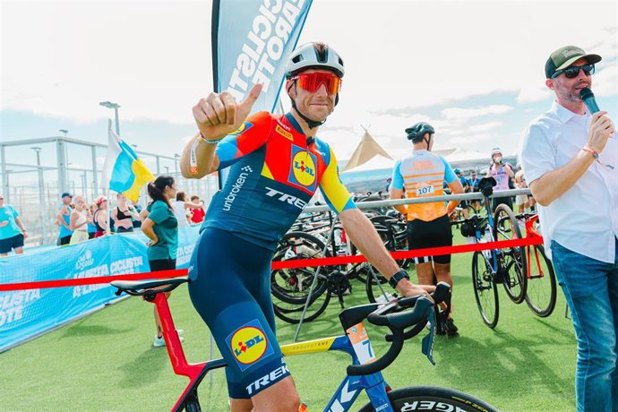 El ciclista español del Lidl-Trek Carlos Verona en la segunda edición de la Vuelta Ciclista a Lanzarote.