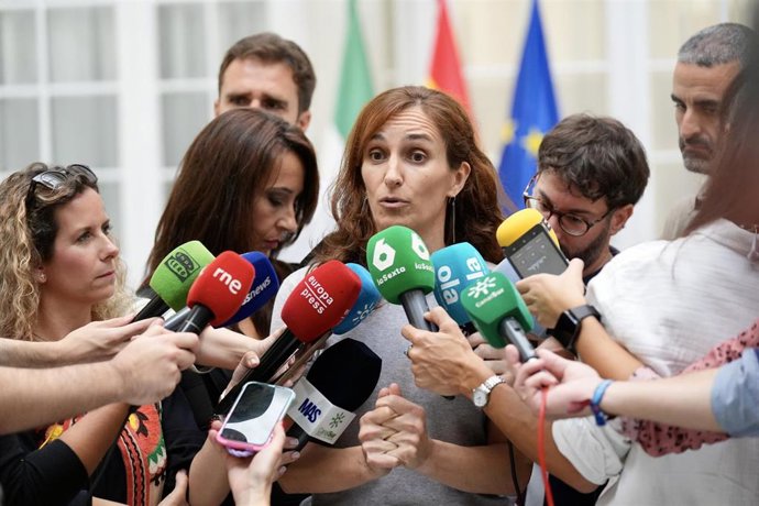 La ministra de Sanidad, Mónica García, en Sevilla.