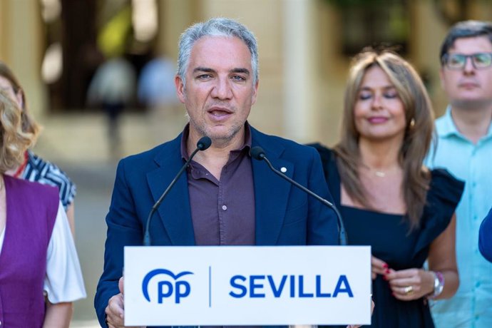 Archivo - El vicesecretario de Política Autonómica, Municipal y Análisis Electoral del PP, Elías Bendodo, en una imagen de archivo. 