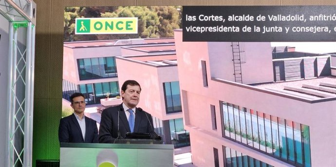 El presidente de la Junta de Castilla y León ha participado hoy en la inauguración de la nueva sede de la Delegación Territorial de la ONCE en Castilla y León, ubicada en Valladolid