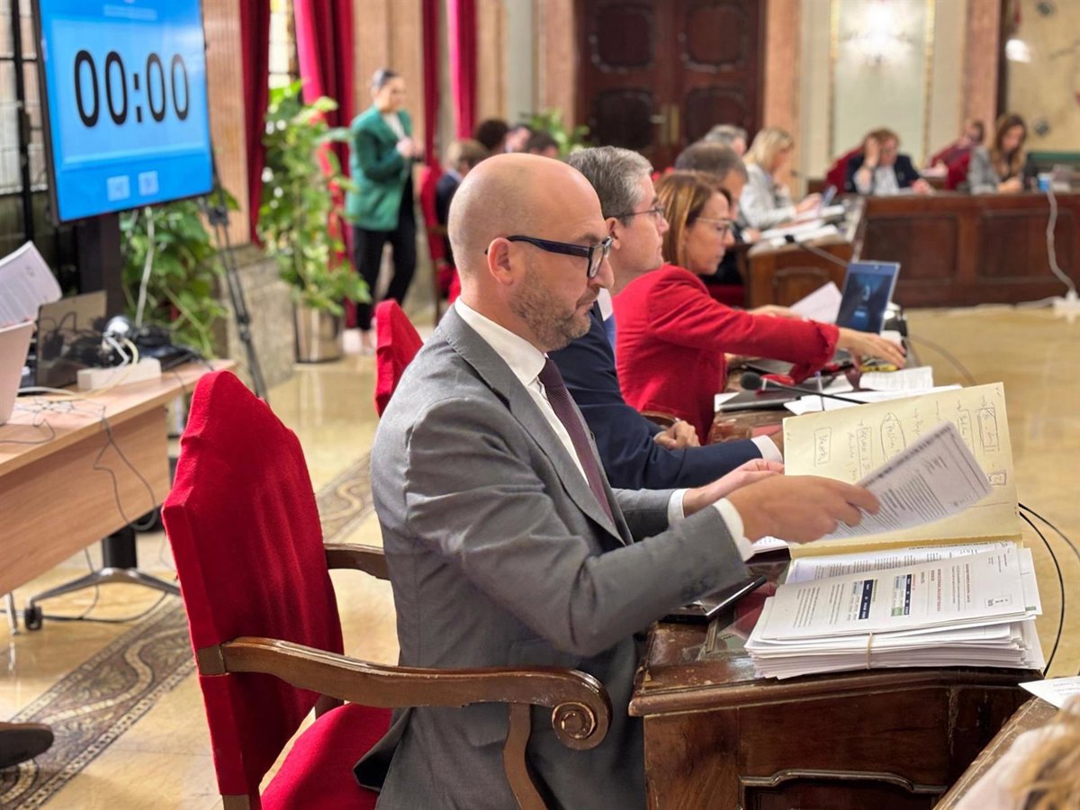 El Pleno del Ayuntamiento de Murcia aprueba la integración de las líneas de autobús de Alcantarilla, Santomera y Beniel