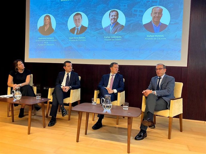 El alcalde de Cáceres, Rafael Mateos, en el foro 'Soluciones de Movilidad para Ciudades Patrimonio', celebrado en Córdoba