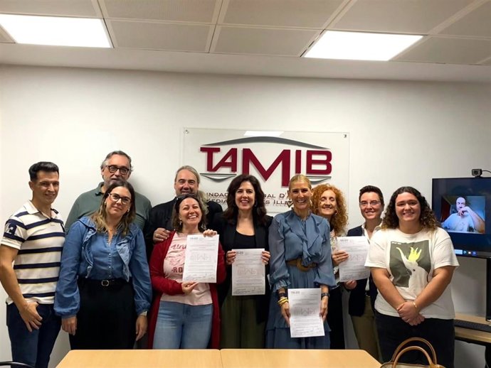 Trabajadores de Fundación para la Dependencia y Govern firman el acuerdo de mejoras salariales