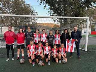 AEDAS Homes, patrocinador de la sección femenina del Sporting de Lutxana de Barakaldo.