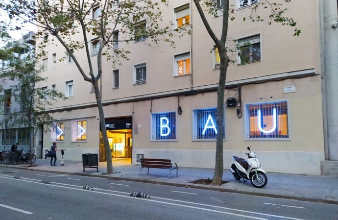 Archivo - Fachada de la sede de BAU.