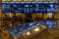 El Ibex 35 pone fin a su racha histórica con una caída de un 0,68%, pero mantiene los 16.000 puntos