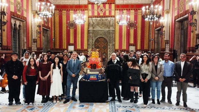 Entrega de los diplomas a los graduados del programa Prometeus del curso 2024-2025.