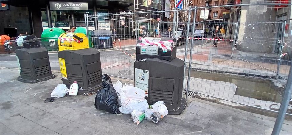 Contenedores de basura en Barakaldo (Bizkaia)