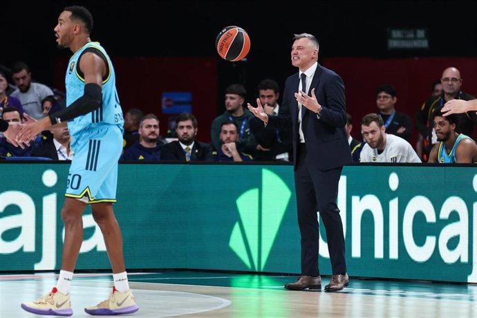 Sarunas Jasikevicius, entrenador del Fenerbahçe.