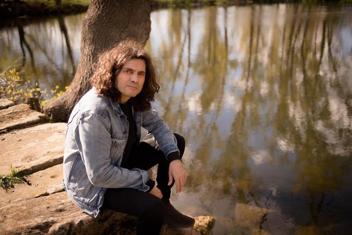 El poeta, narrador y ensayista Alberto Santamaría Fernández