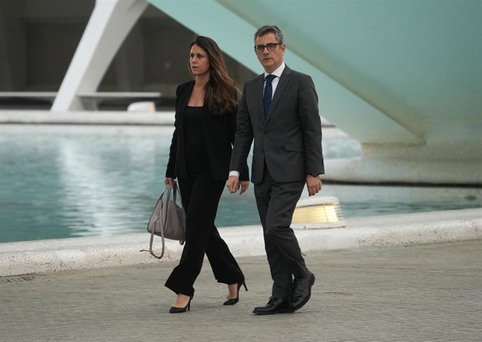 El ministro de la Presidencia, Justicia y Relaciones con las Cortes, Félix Bolaños, a su llegada al homenaje a las víctimas de la dana, en el Museo de las Ciencias Príncipe Felipe, a 29 de octubre de 2025, en Valencia, Comunidad Valenciana (España).