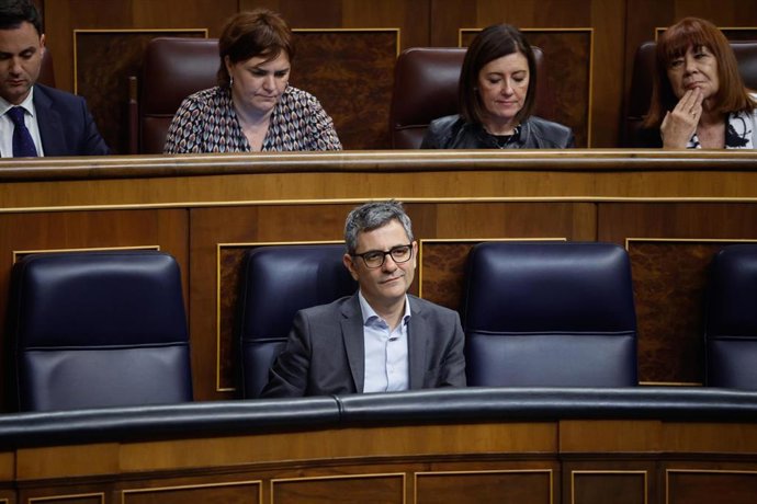 El ministro de Presidencia, Justicia y Relaciones con las Cortes, Félix Bolaños, durante el pleno del Congreso de los Diputados, a 28 de octubre de 2025, en Madrid (España). El Pleno del Congreso debate y vota la proposición de ley registrada por el PP pa