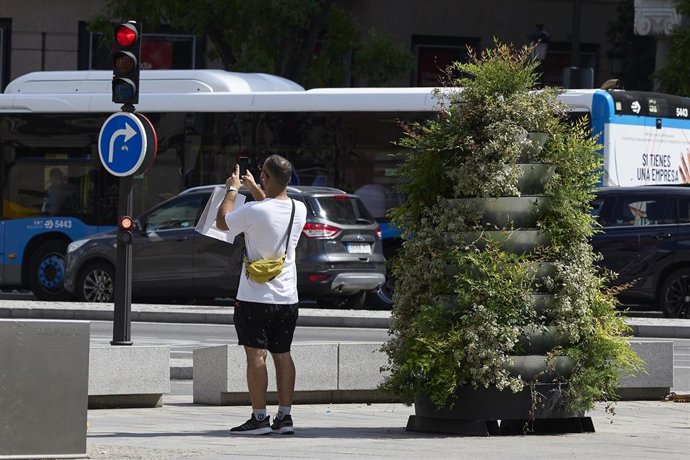 Archivo - Un turista en imagen de archivo.