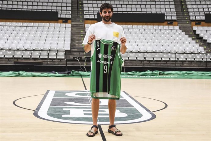 Archivo - El jugador del Club Joventut Badalona Ricky Rubio