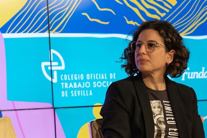 La presidenta del Colegio Oficial de Colegio de Trabajo Social de Sevilla, Ángelica Gutierrez