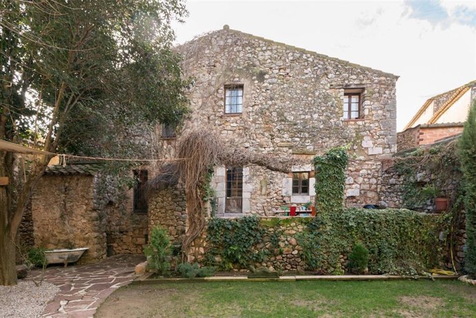 Archivo - Alojamiento de Airbnb.