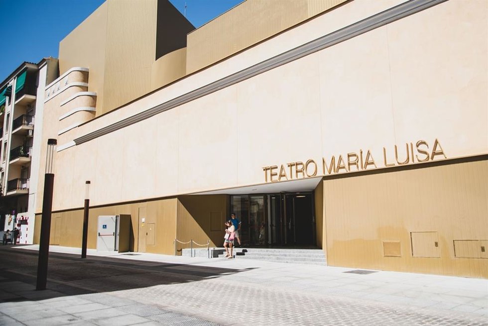 Archivo - Fachada del Teatro María Luisa de Mérida