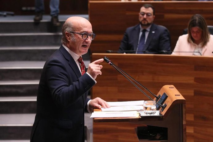 Archivo - El diputado Luis Venta Cueli en la Junta General.