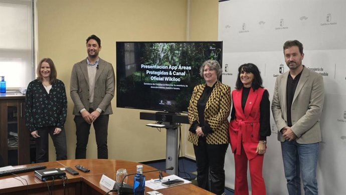 La consejera de Desarrollo Sostenible, Mercedes Gómez, presenta la app Áreas protegidas de Castilla-La Mancha