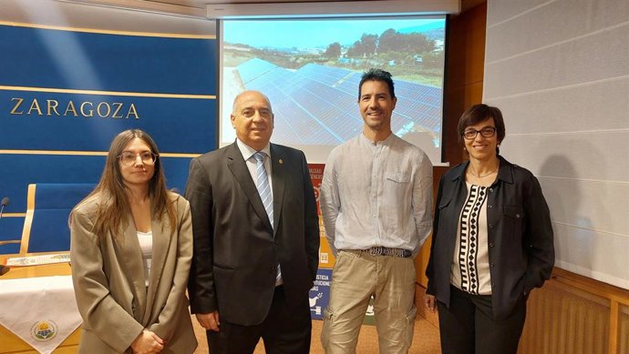 Presentación de la nueva planta fotovoltaica de Isuerre (Zaragoza).