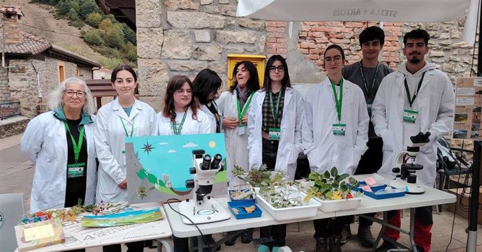 Imagen de uno de los talleres que la Caravana Biometac de la ULE ha llevado a diferentes puntos de la provincia.