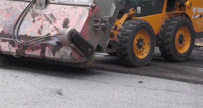 Trabajos de asfaltado.