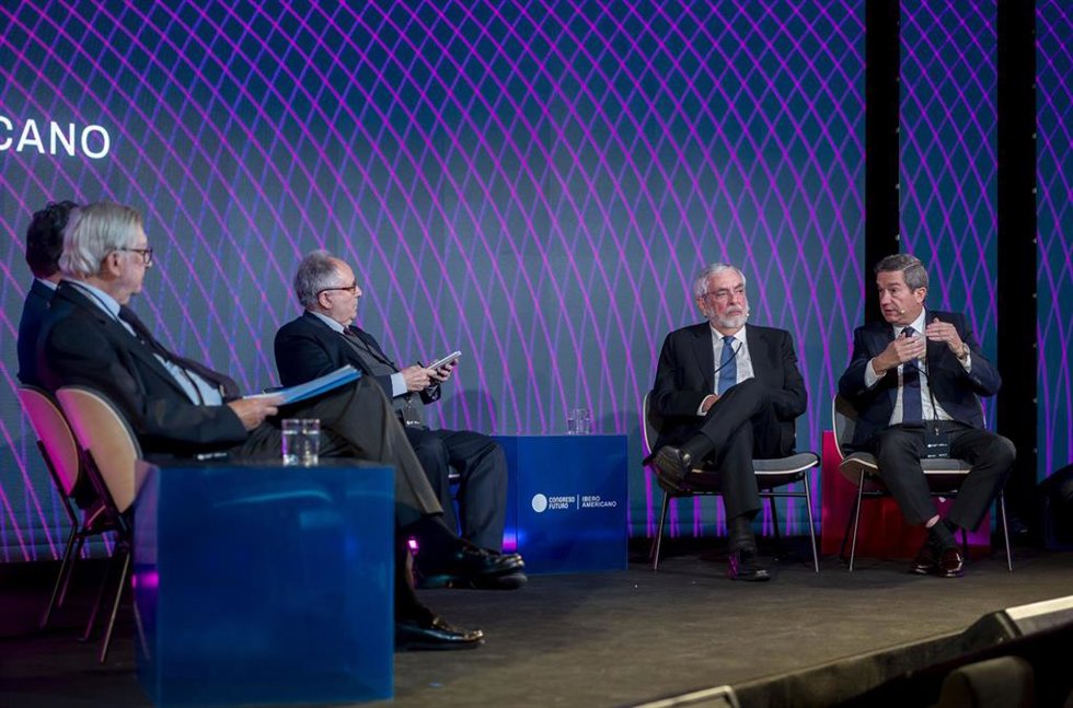 Conferencia La universidad y los desafíos del futuro en el Congreso Futuro Iberoamericano, en Casa América