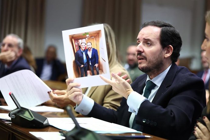 El senador del PP Alejo Joaquín Miranda durante la Comisión de Investigación sobre el 'caso Koldo', en el Senado, a 30 de octubre de 2025, en Madrid (España). 