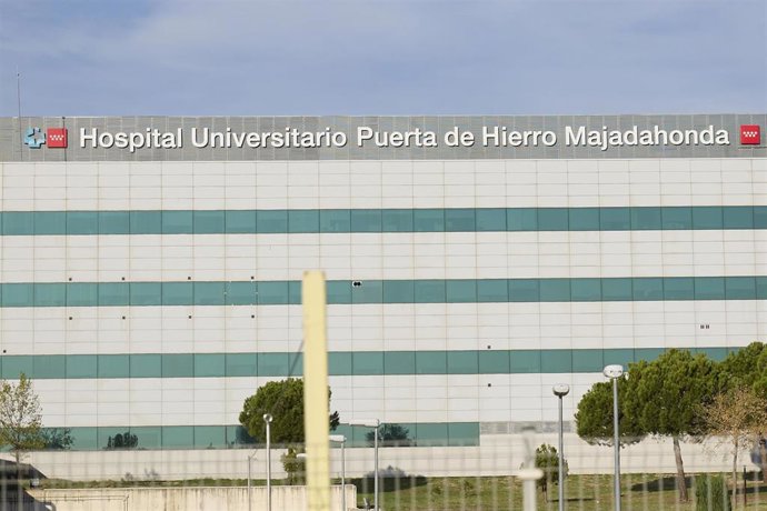 Archivo - Fachada del Hospital Universitario Puerta de Hierro