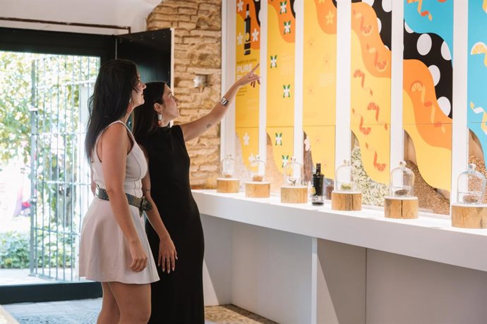 Destila tu propia ginebra y vive la experiencia de una destilería centenaria con Puerto de Indias