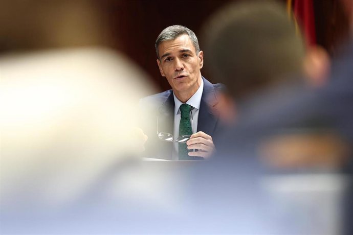 El presidente del Gobierno, Pedro Sánchez, durante la comisión de investigación sobre el 'caso Koldo', en el Senado, a 30 de octubre de 2025, en Madrid (España). 
