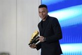 Foto: Mbappé recibe la Bota de Oro: "Espero ganarla este año, he empezado bien"
