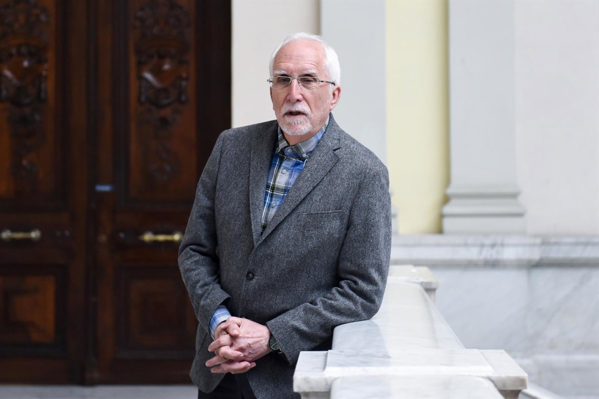 Luis Mateo Díez publishes ‘El vigía de lascorneras’ about a lawless city and speaks of Mazón as a “lord’s firecracker”