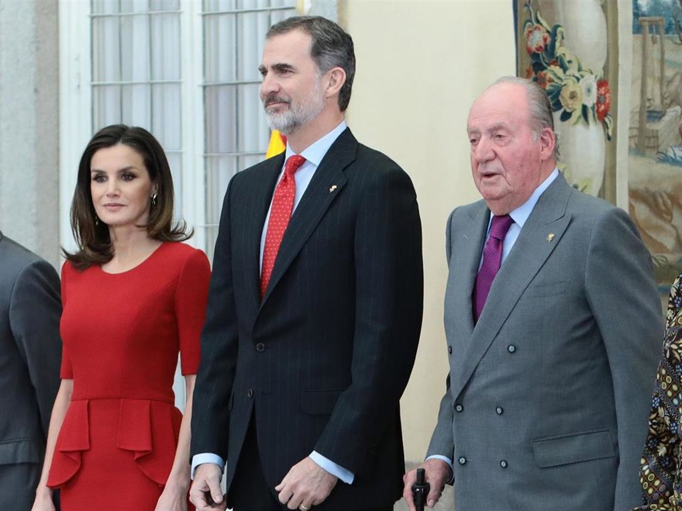 Archivo - Los Reyes y Don Juan Carlos en una imagen de archivo