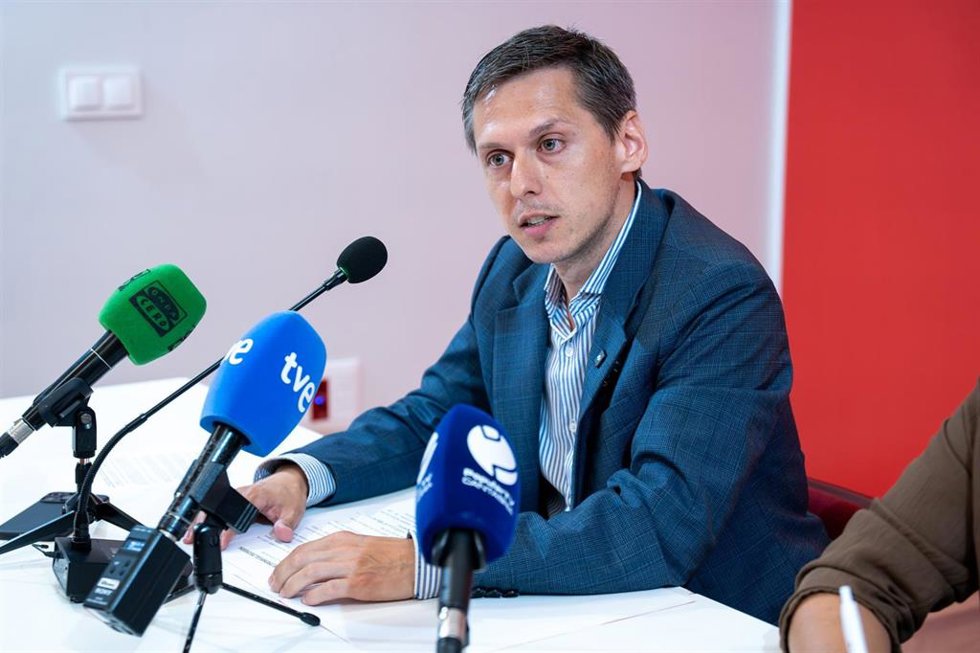 El PSOE cántabro lamenta que el PP presente el proyecto de Presupuestos "sin apoyo parlamentario"