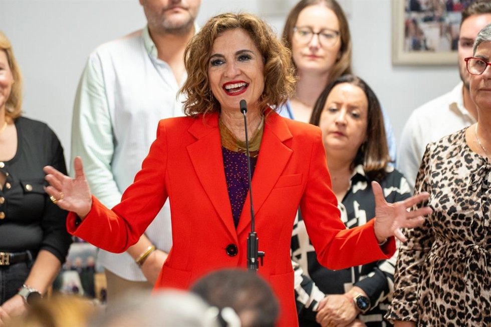 La secretaria general del PSOE-A, María Jesús Montero, en un acto con mujeres en San Roque (Cádiz).